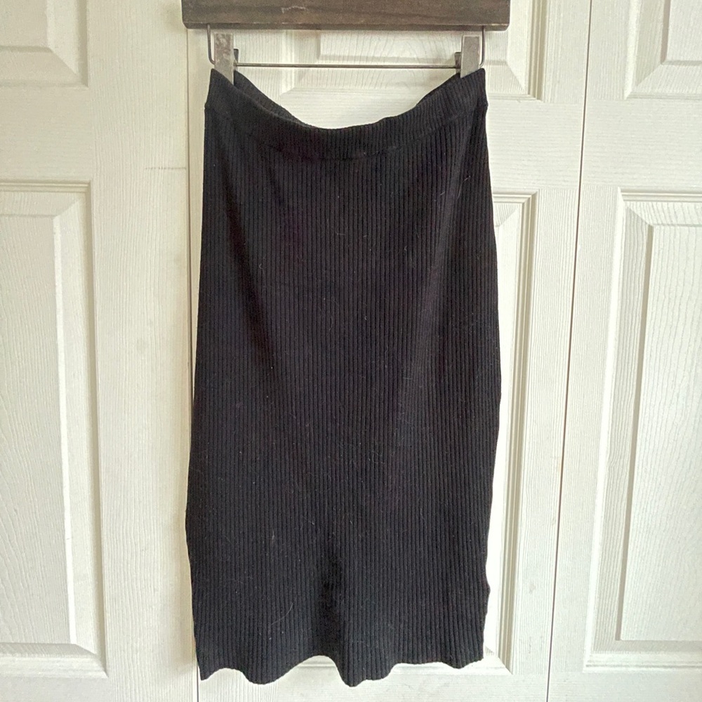 H&M ribbed knit midi skirt